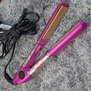Ultra Chi LED Flat Iron Hot Pink Colored